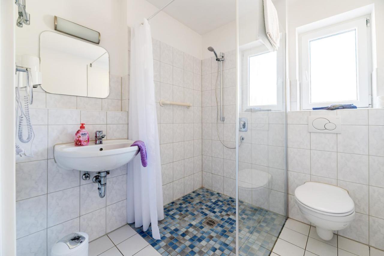 Hotel Am Kirchplatz اوبرلنغن المظهر الخارجي الصورة