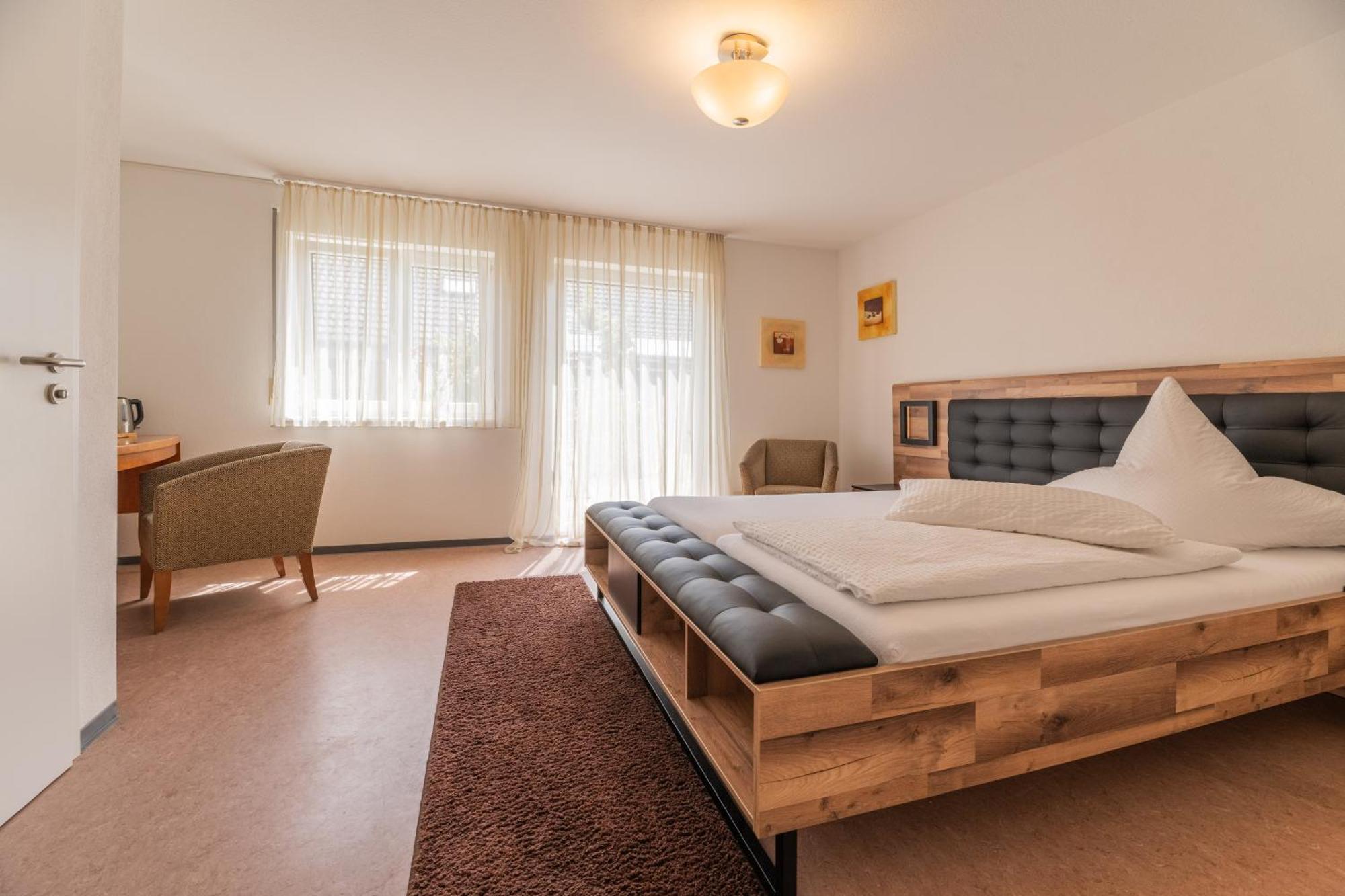 Hotel Am Kirchplatz اوبرلنغن المظهر الخارجي الصورة
